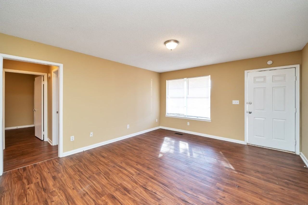 940 5th St - Photo 5 of 22