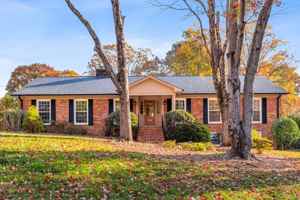 featured image of 902 Kemp Rd W