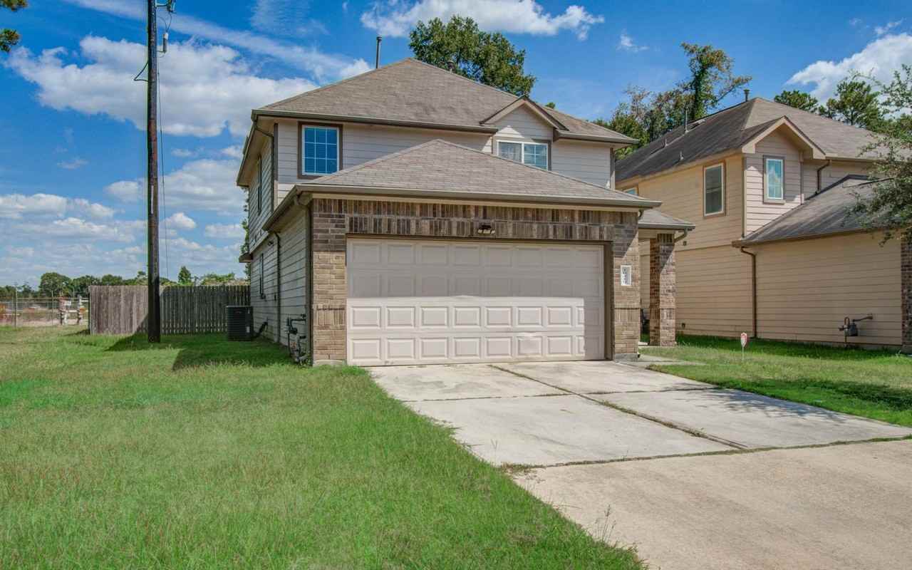 10410 Solitude Way - Photo 2 of 47