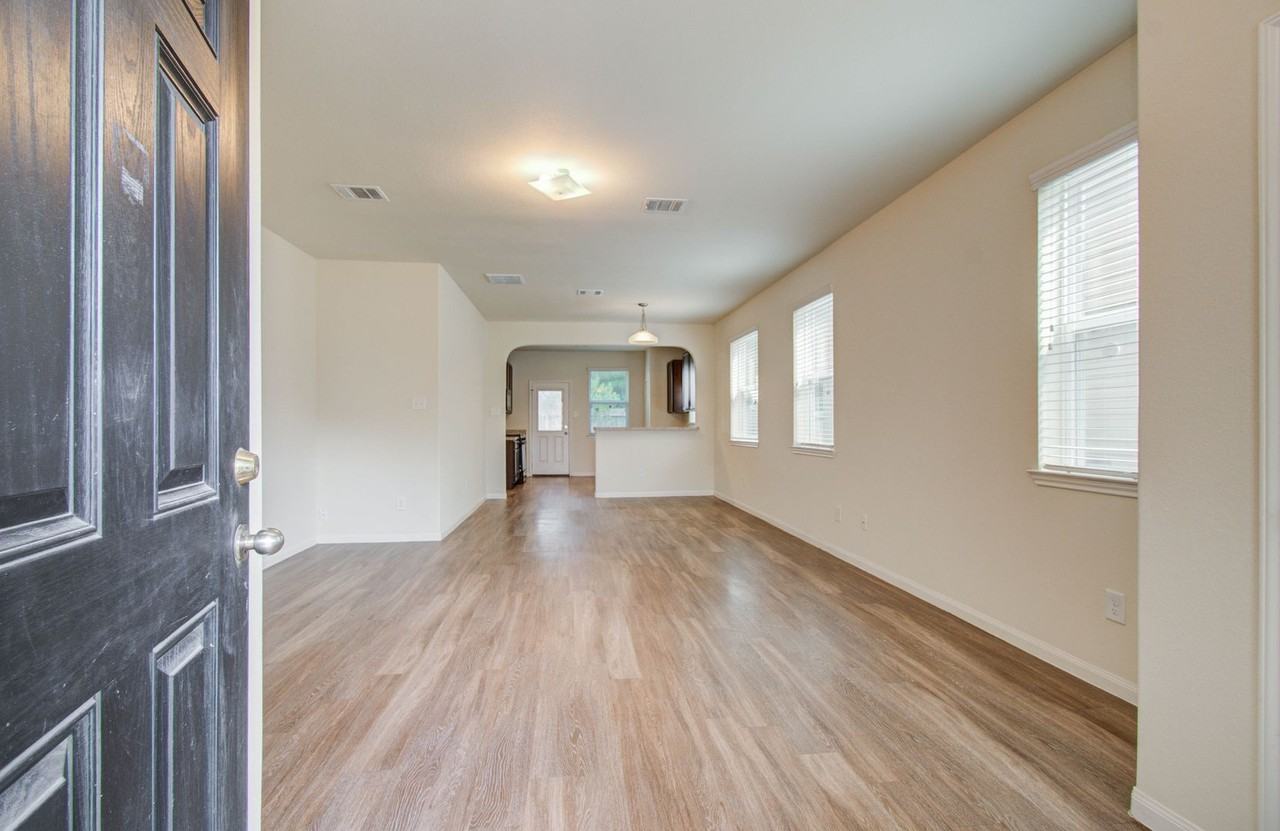 10410 Solitude Way - Photo 5 of 47