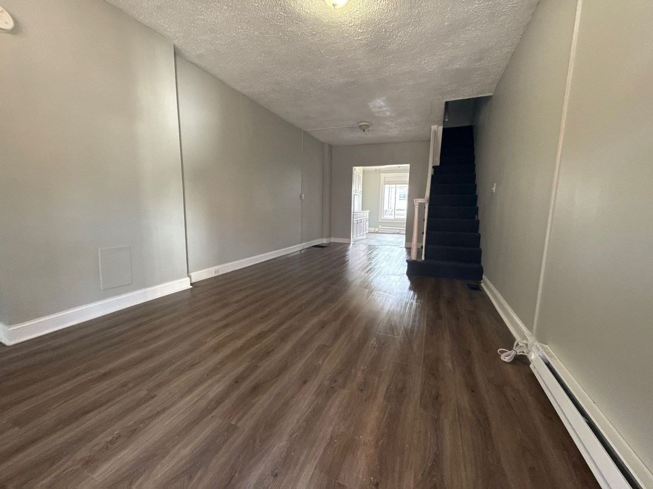 514 N Curley St - Photo 2 of 15