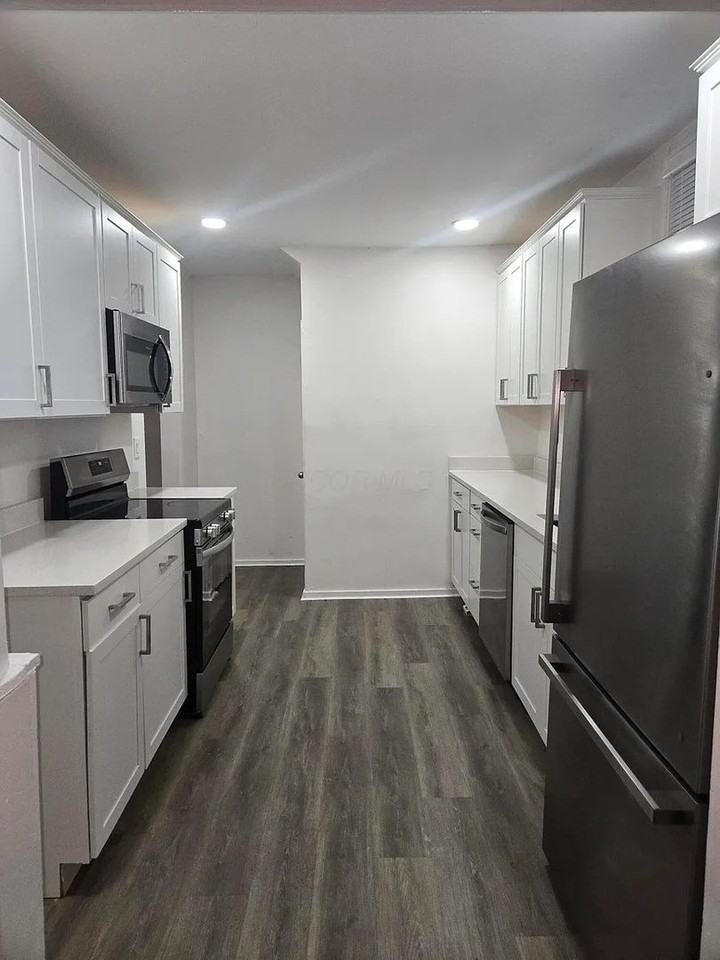 127 N Burgess Ave - Photo 7 of 26