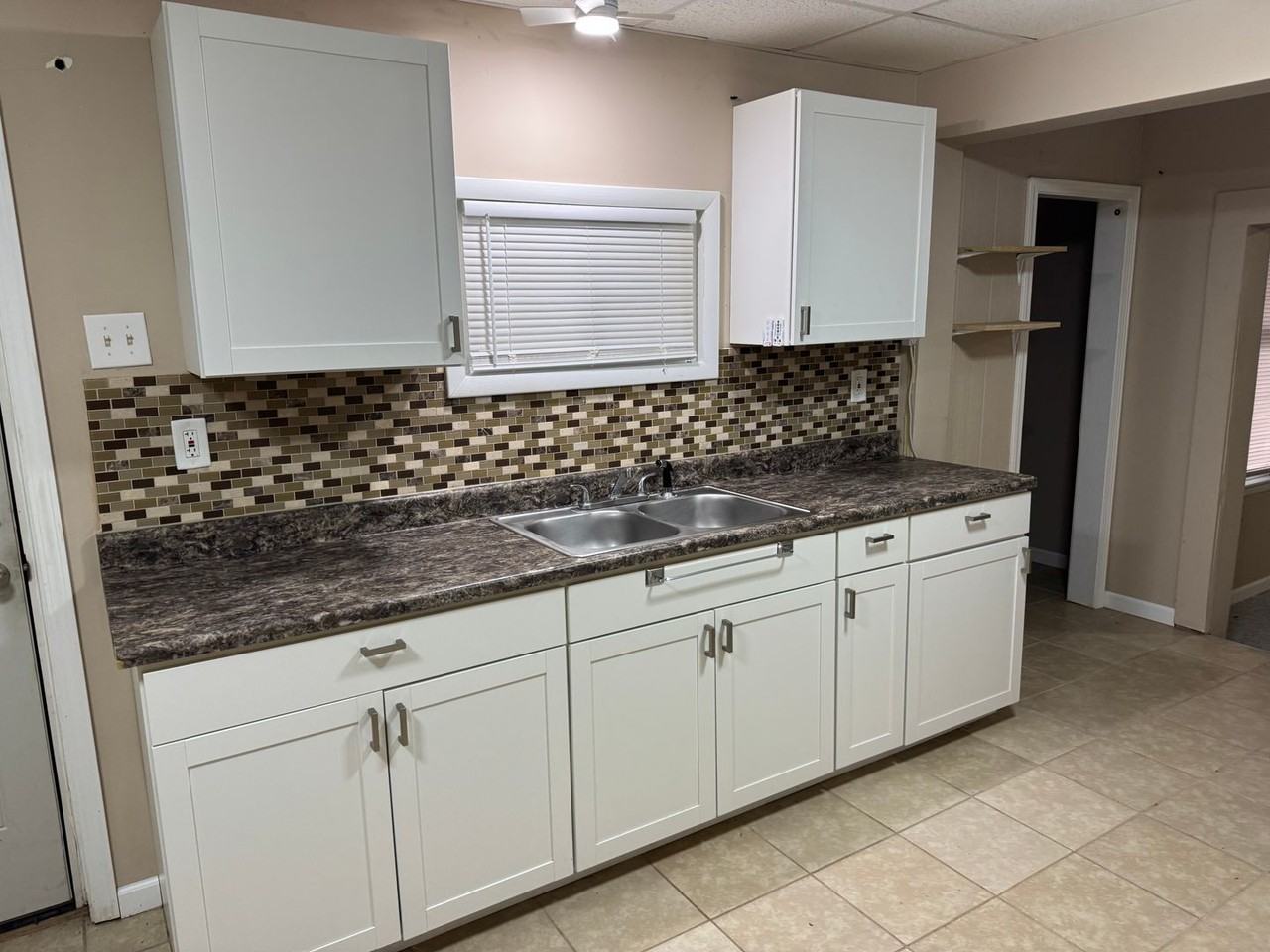 2102 Messanie St - Photo 2 of 9