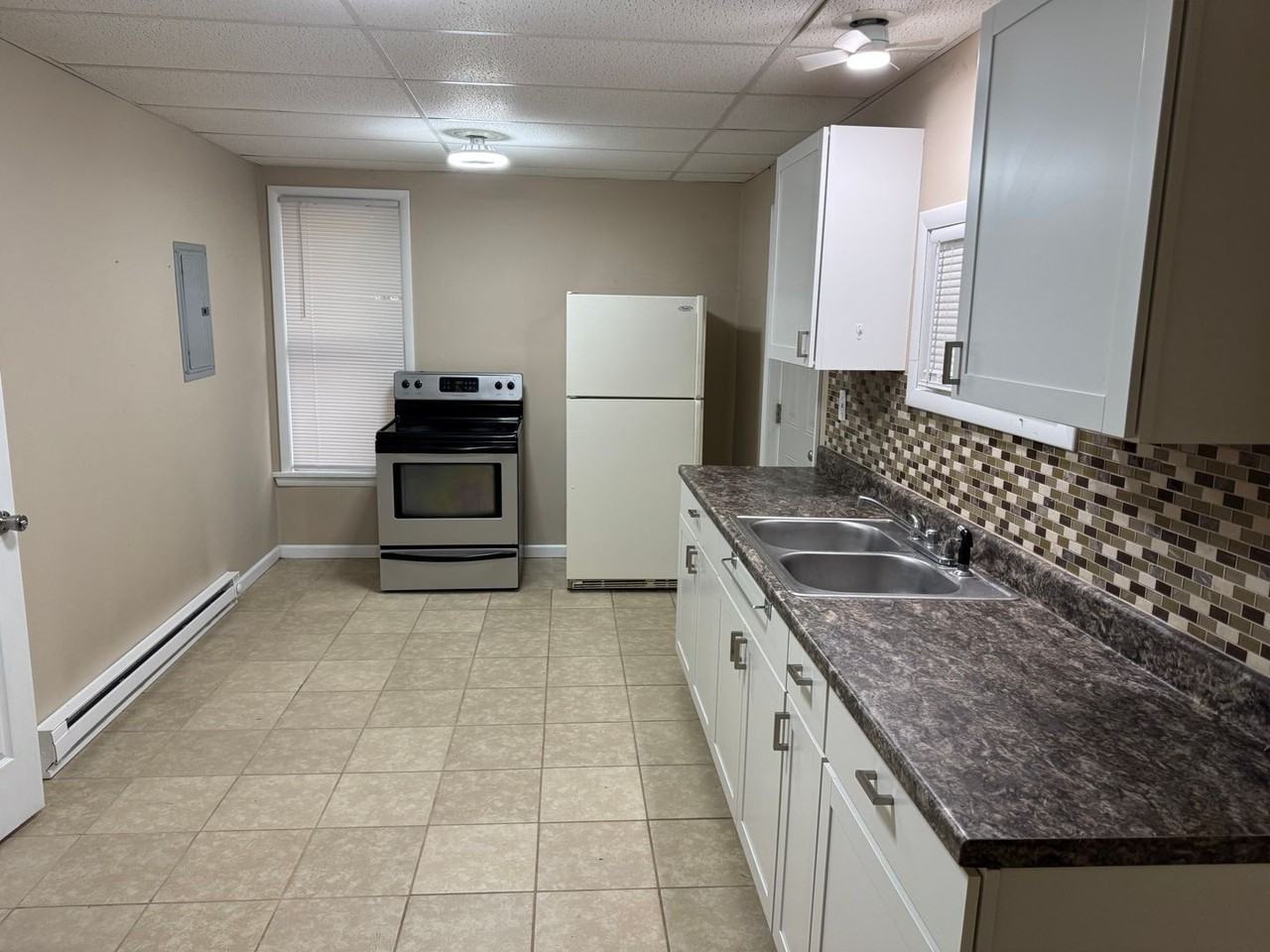 2102 Messanie St - Photo 3 of 9