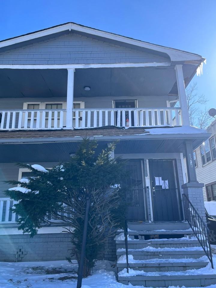 12706 Iowa Avenue - Photo 2 of 26