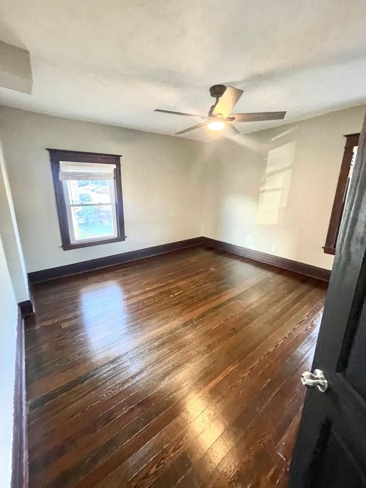 112 South 36th Street - Photo 5 of 12