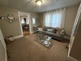 135 Massabesic St - Photo 1 of 1