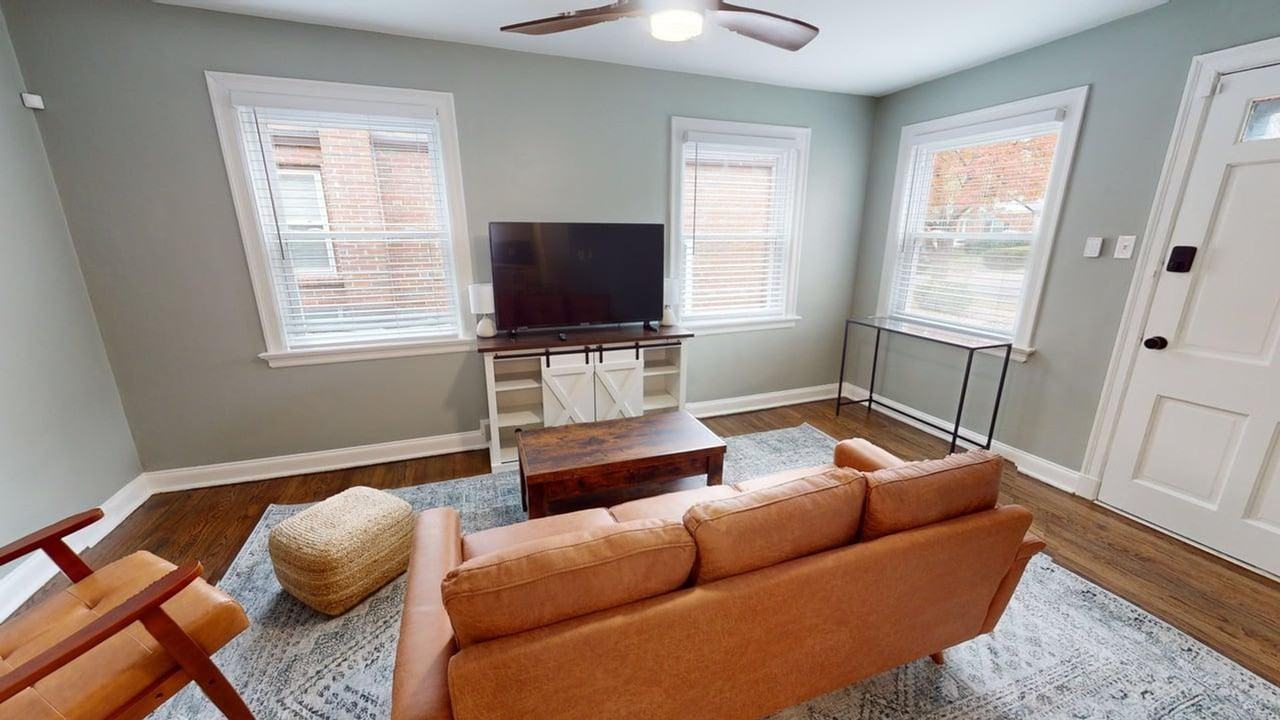 6750 Julian Avenue - Photo 7 of 27