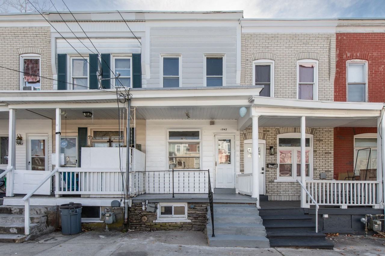 1542 Warren St - Photo 2 of 24
