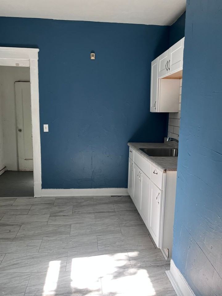 728 East 93rd Street - Photo 7 of 12