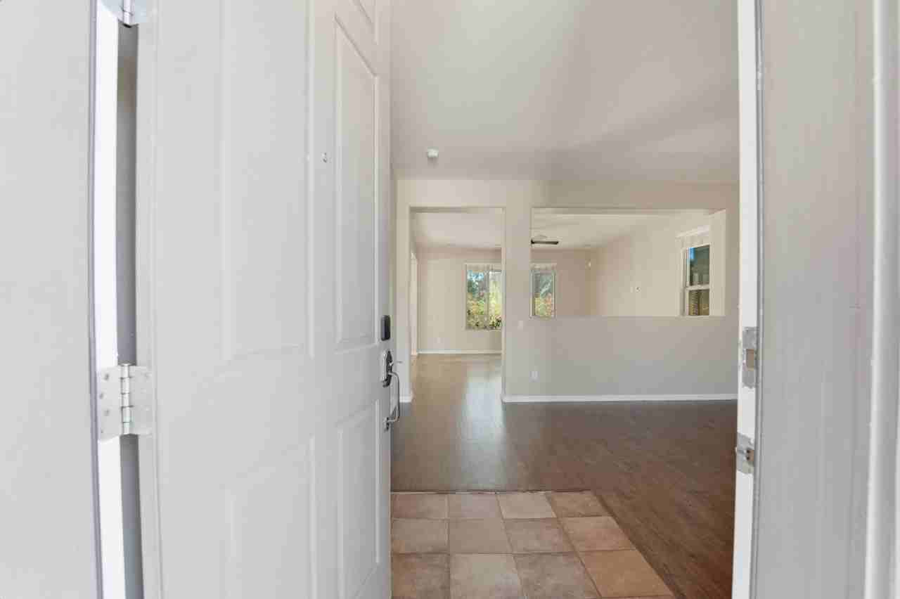 5123 Saddlehorn Road - Photo 3 of 50