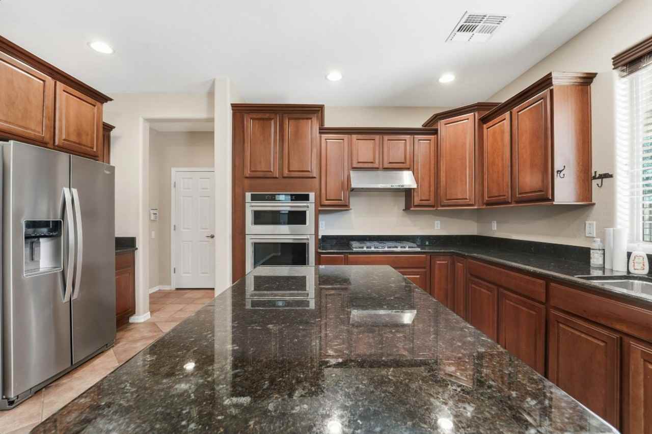 5123 Saddlehorn Road - Photo 5 of 50