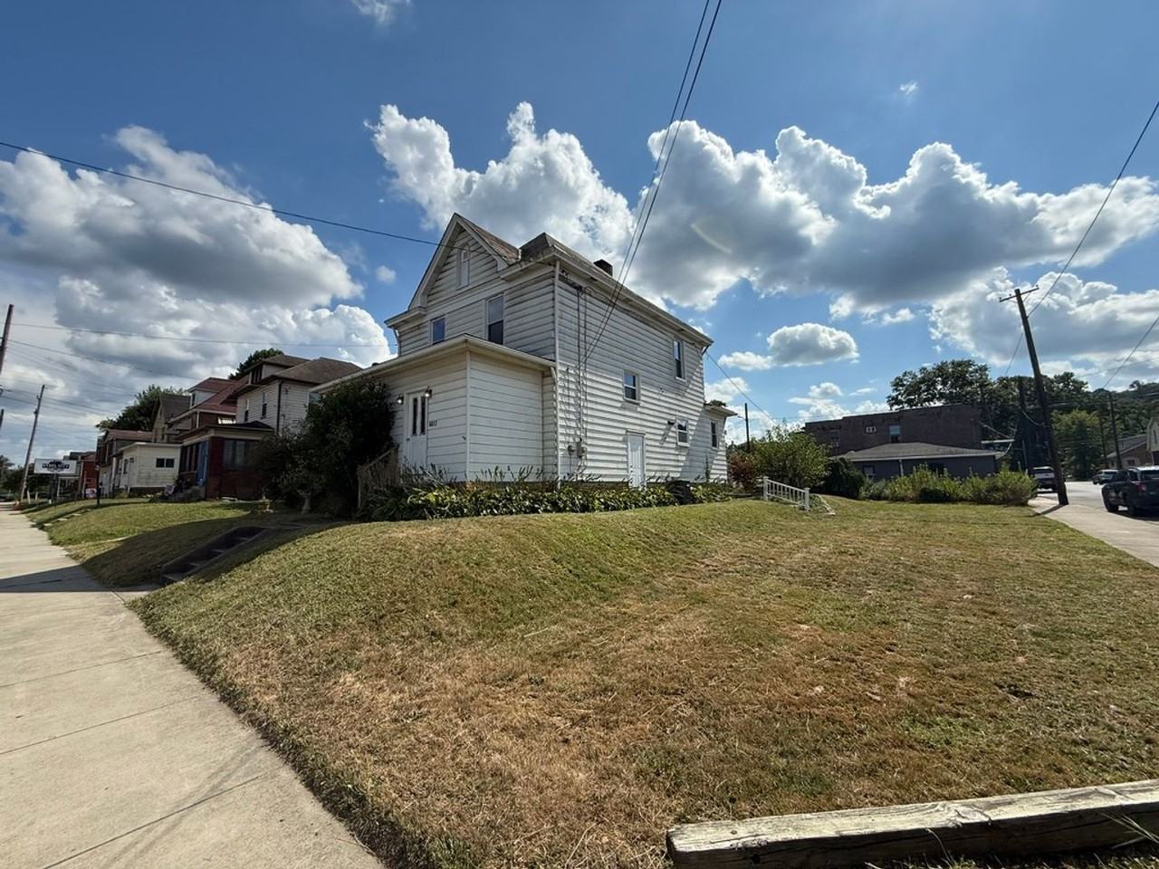 4617 4th Ave - Photo 2 of 11