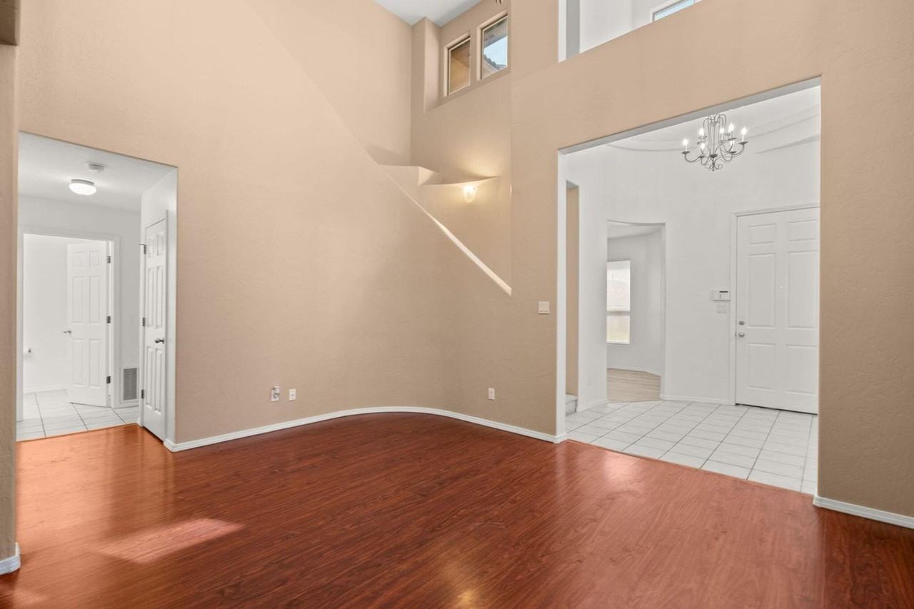 1244 Fig Springs Dr - Photo 3 of 13