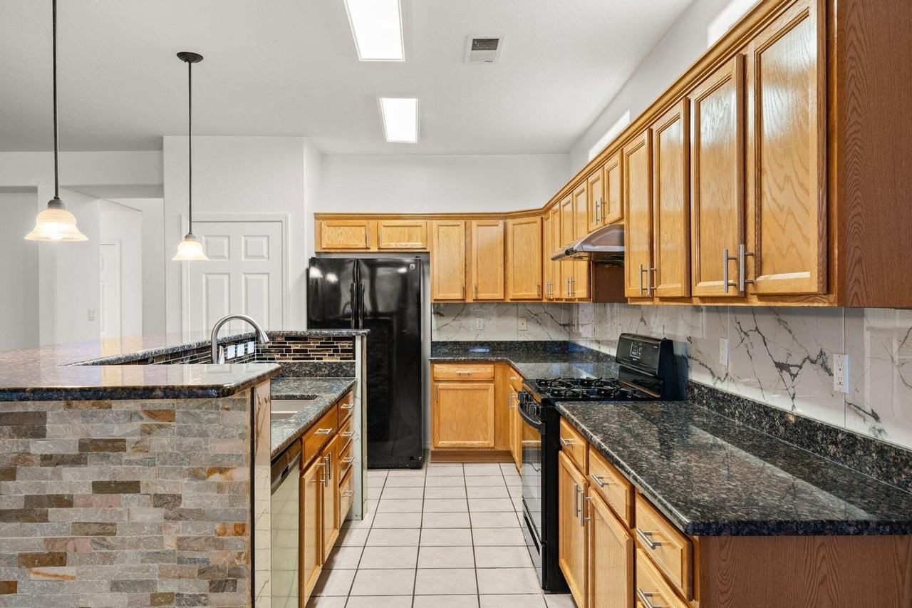 1244 Fig Springs Dr - Photo 6 of 13