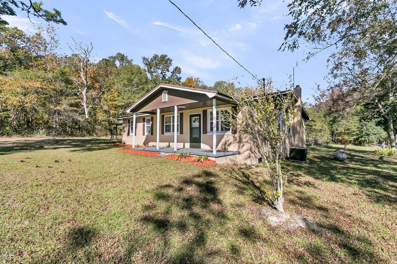 341 Asazlee Ln - Photo 2 of 44