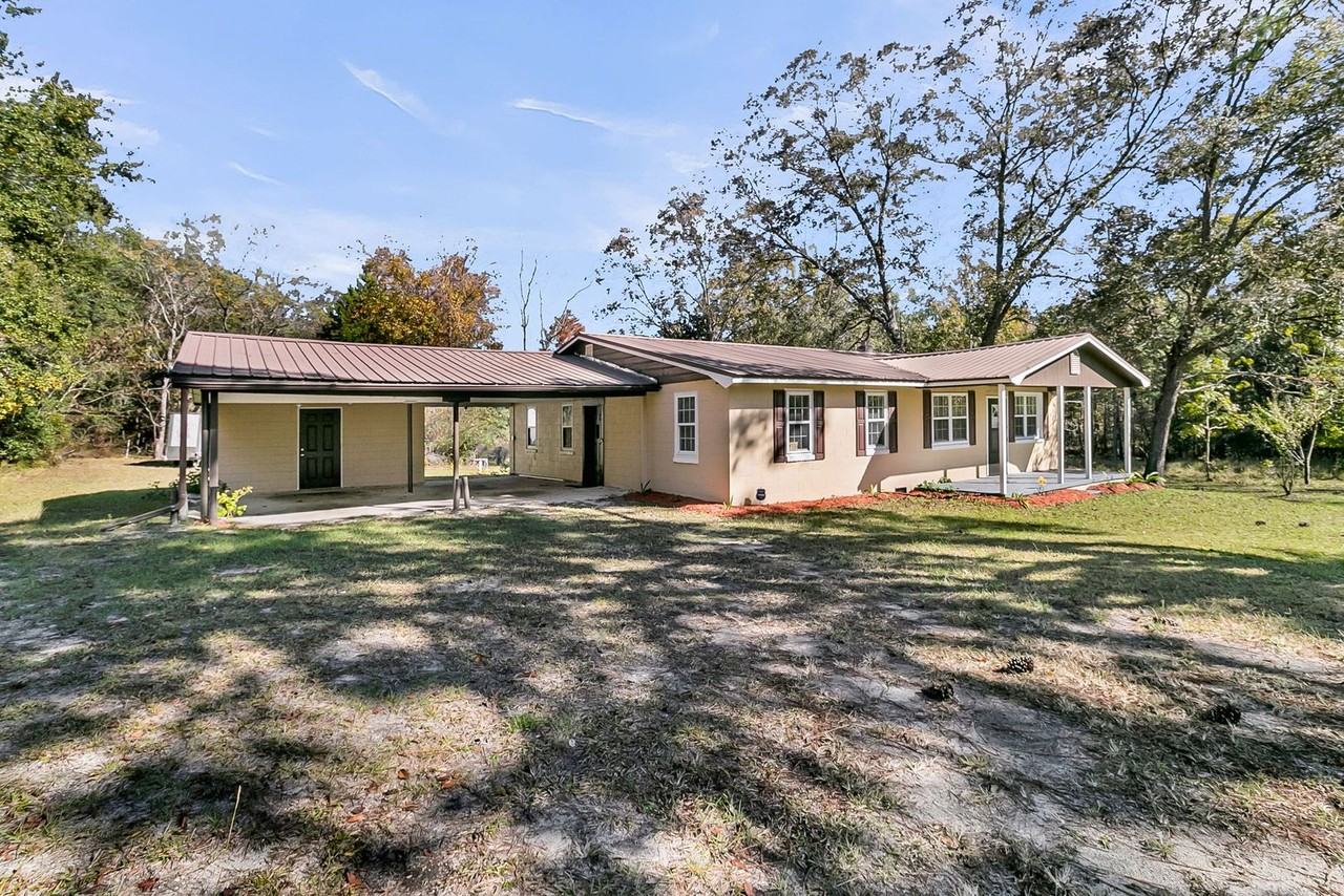 341 Asazlee Ln - Photo 3 of 44