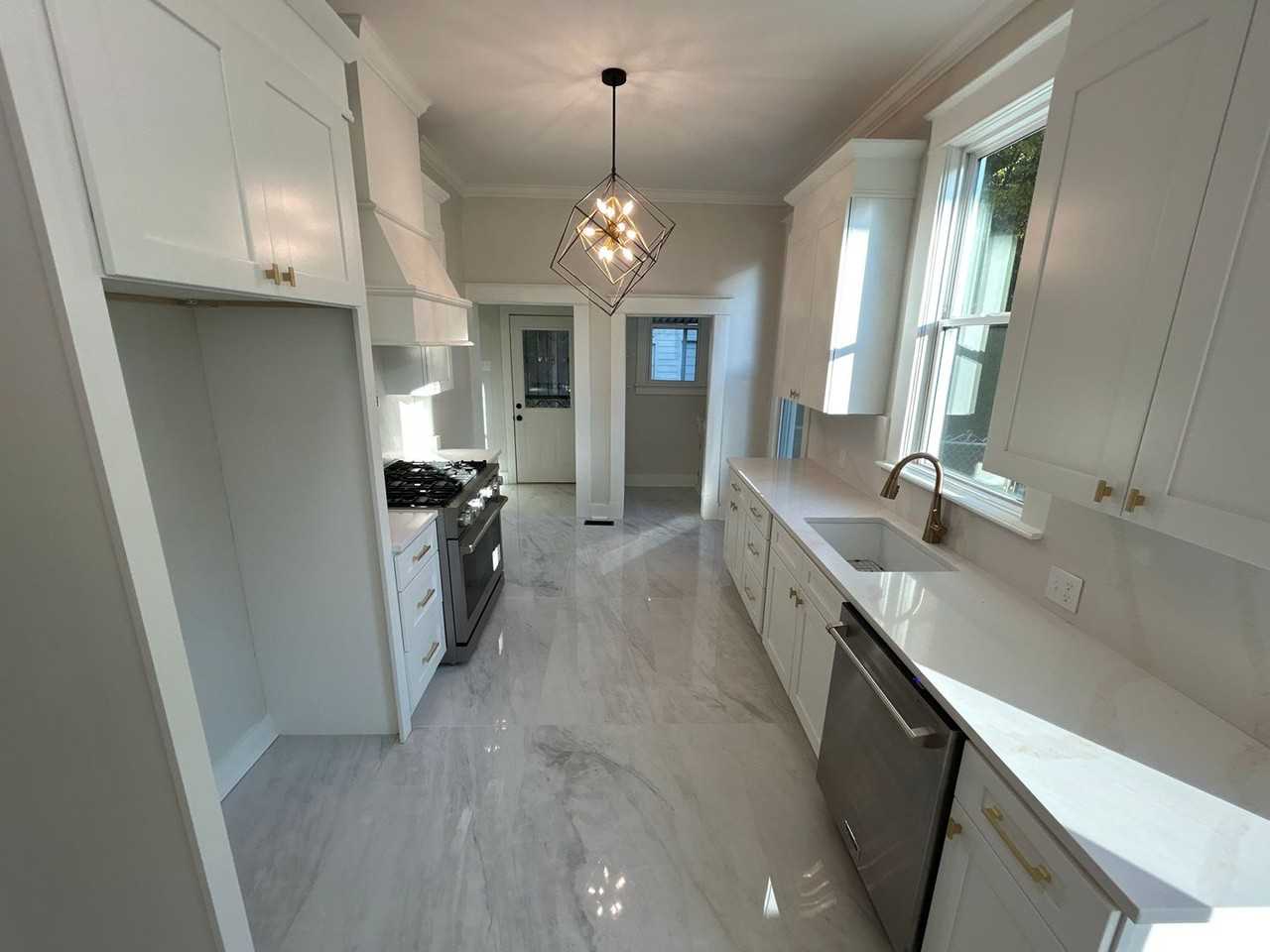 280 N Mcneil St - Photo 2 of 15