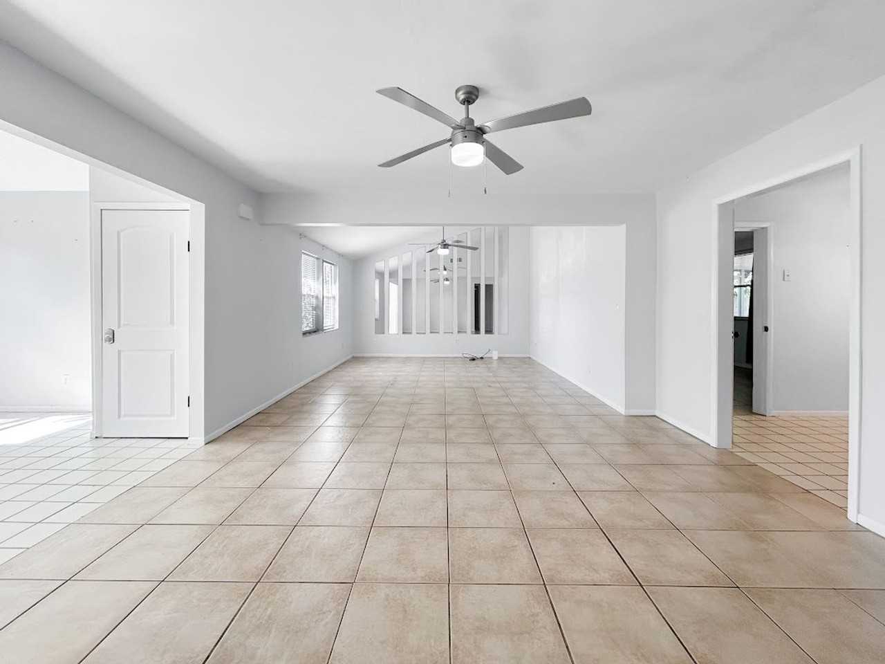 2123 Phillippi St - Photo 6 of 19