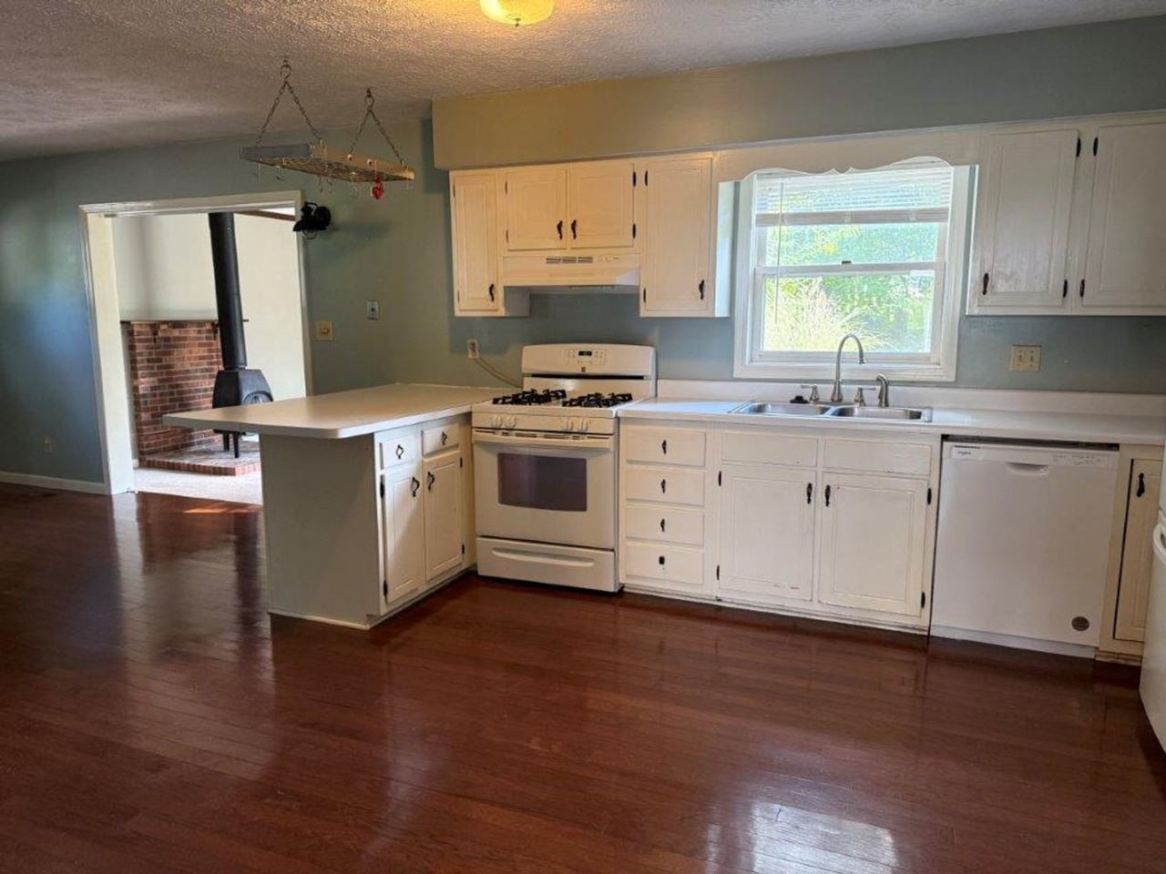 4317 E Wembley Ct - Photo 2 of 15