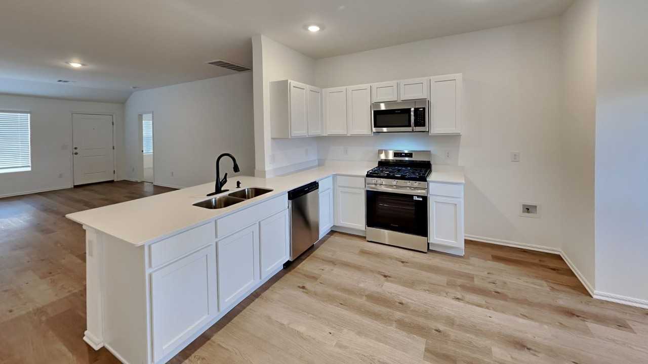 718 Sw 11th St - Photo 7 of 20