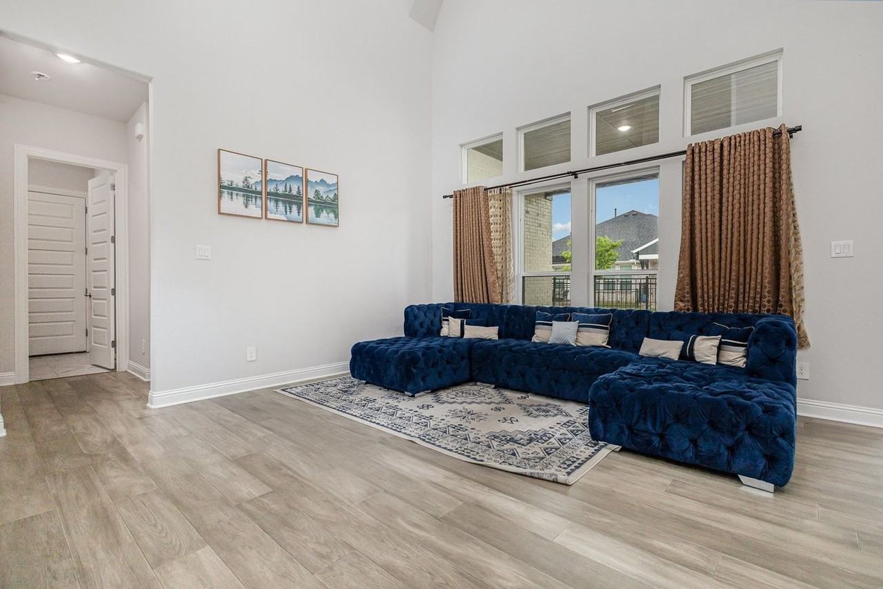 4543 Stone Valley Trl - Photo 4 of 27