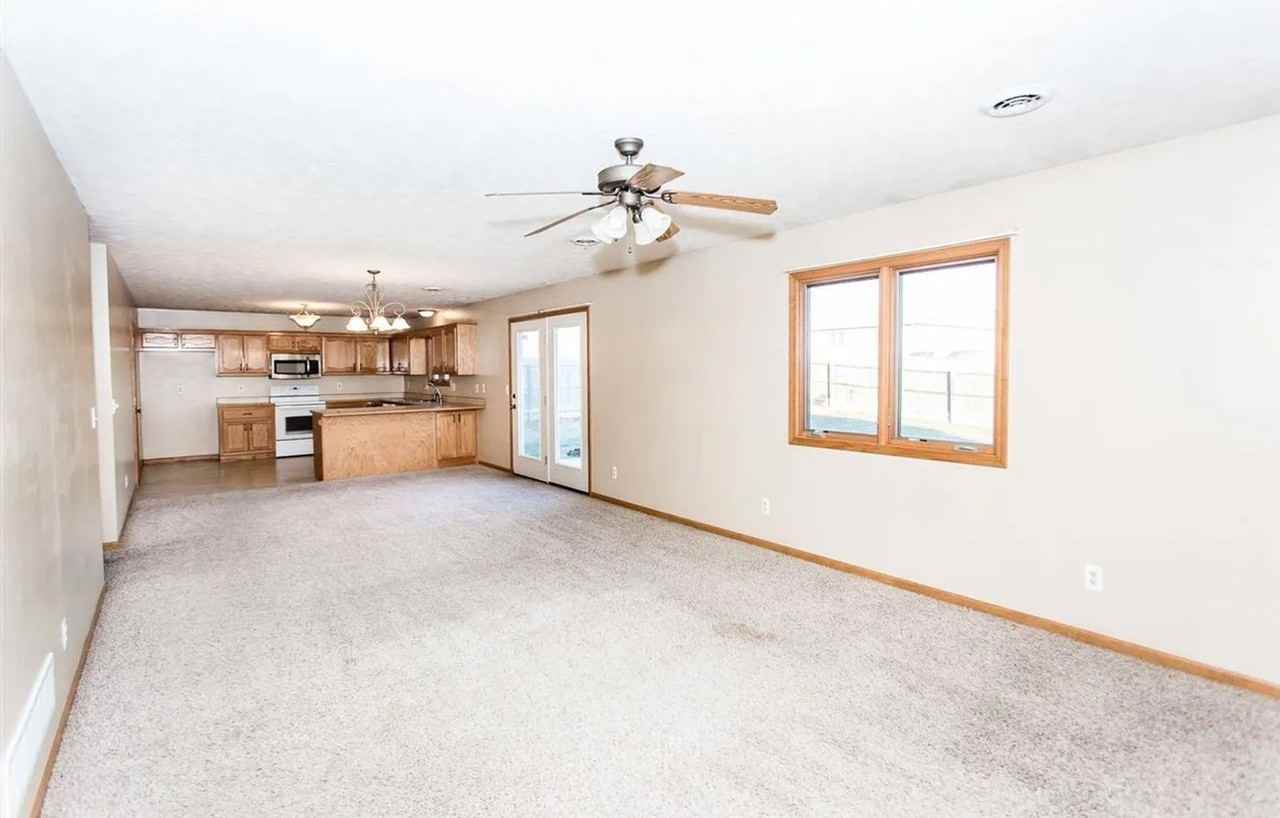 227 William Drive - Photo 2 of 12