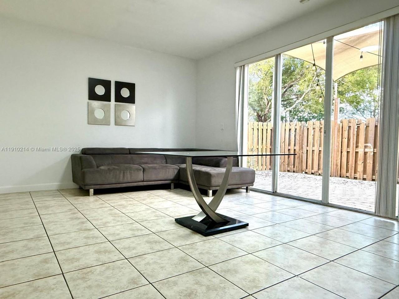 8675 Nw 109th Ct - Photo 2 of 18