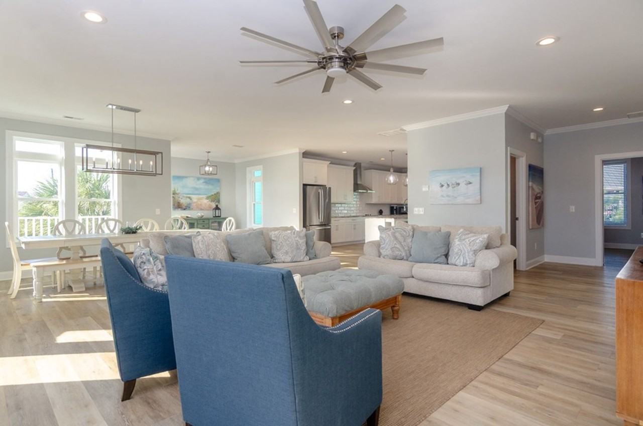 507 N Fort Fisher Blvd - Photo 7 of 50