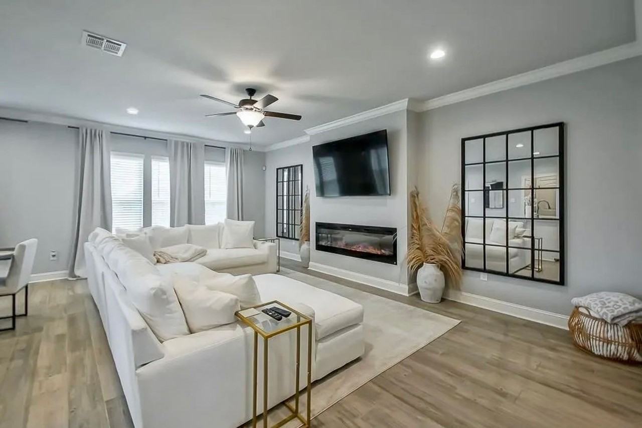 837 Elliston Drive - Photo 2 of 29