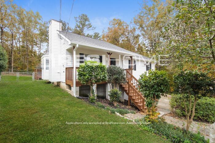 75 Spring Dr - Photo 2 of 20