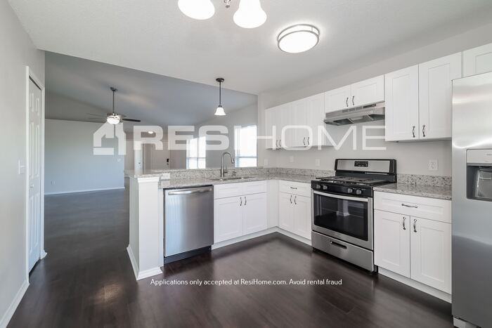 108 Nicholson Drive - Photo 3 of 22