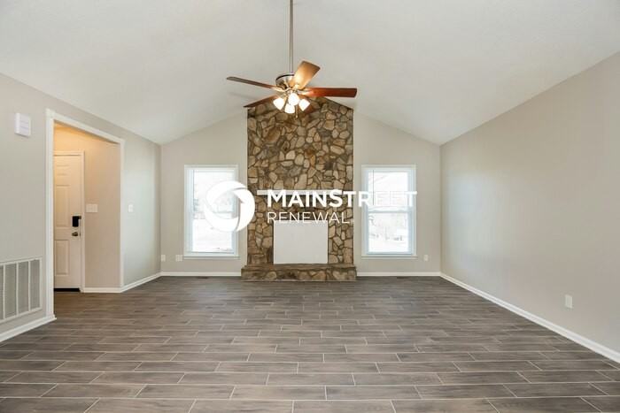 124 Shade Tree Court - Photo 4 of 16