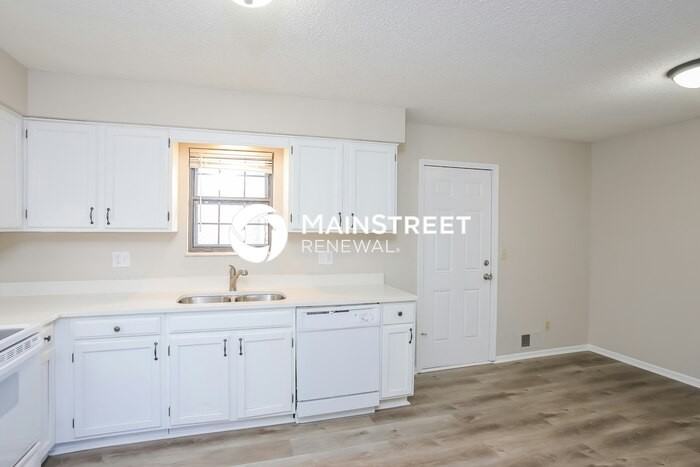 515 Southeast 19th Street - Photo 5 of 17