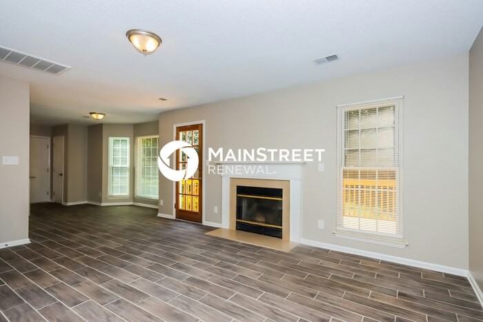 9216 Torrence Crossing Drive - Photo 4 of 17