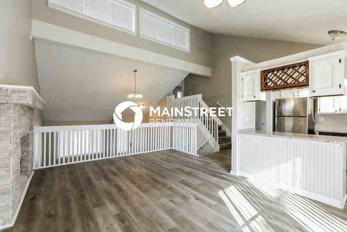 1813 Ne Gatewood Dr - Photo 4 of 19