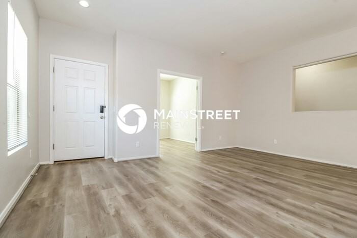 15220 W Shaw Butte Dr - Photo 3 of 16