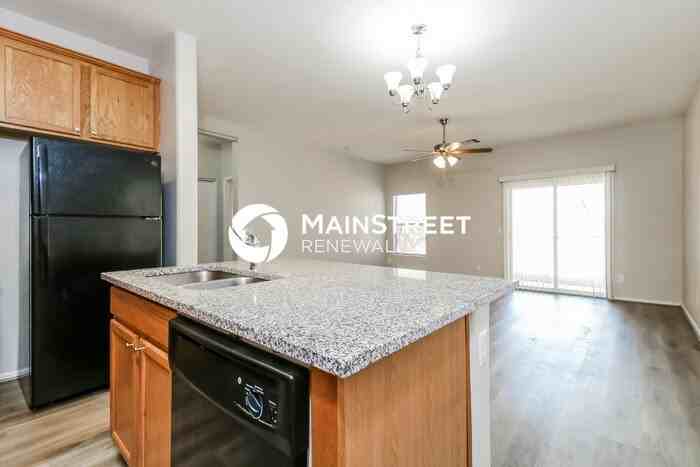 15220 W Shaw Butte Dr - Photo 7 of 16