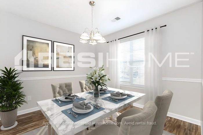 2559 S Hills - Photo 3 of 18