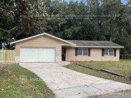 featured image of 978 Oak Dr