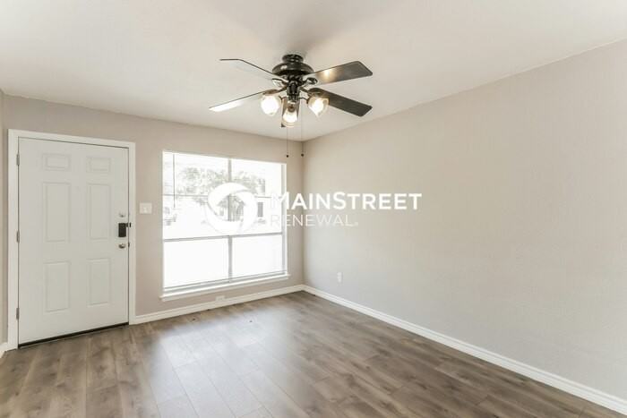 224 Woodgrove St #D - Photo 3 of 16