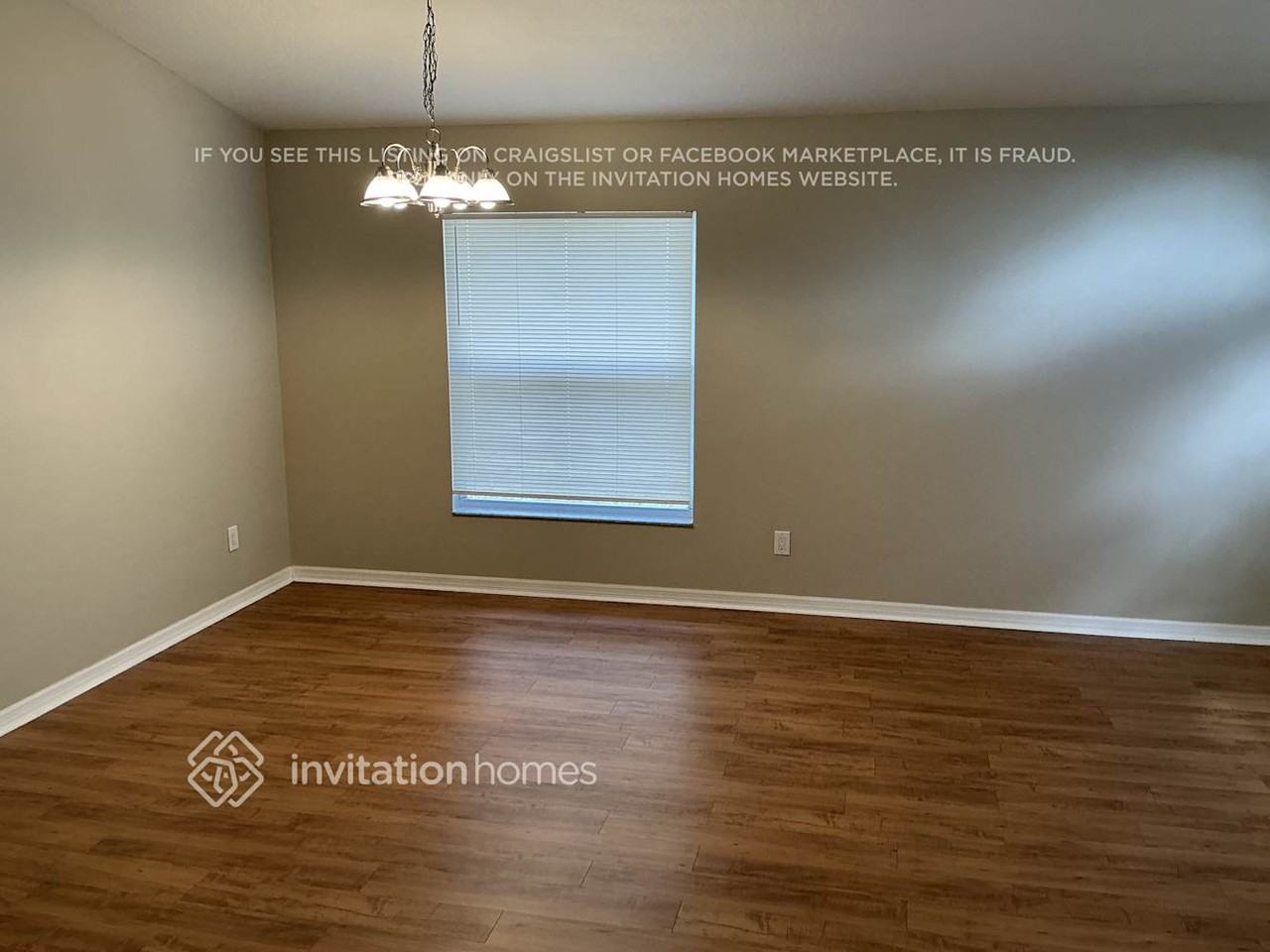 9718 Bay Colony Dr - Photo 3 of 14