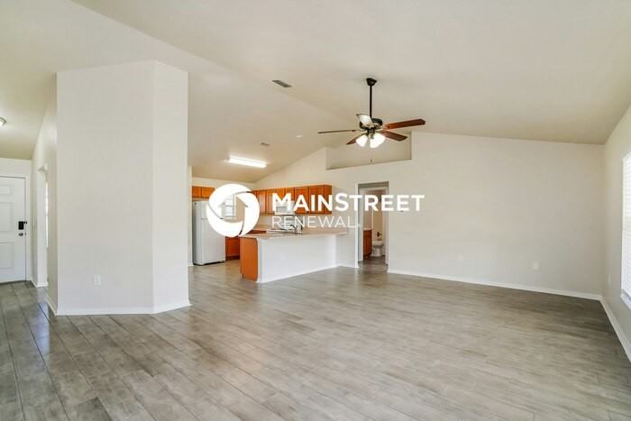 1336 Japan St - Photo 3 of 16