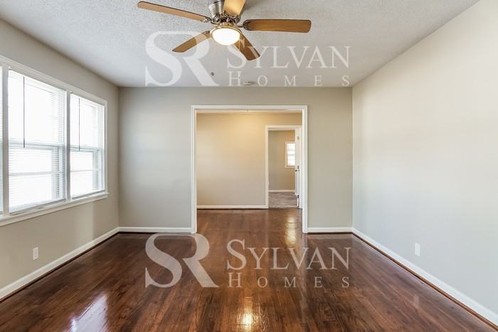 137 Rose Dr - Photo 2 of 15