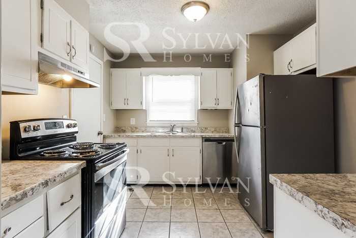 137 Rose Dr - Photo 6 of 15