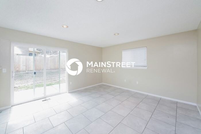 8563 Dover Ct - Photo 5 of 17