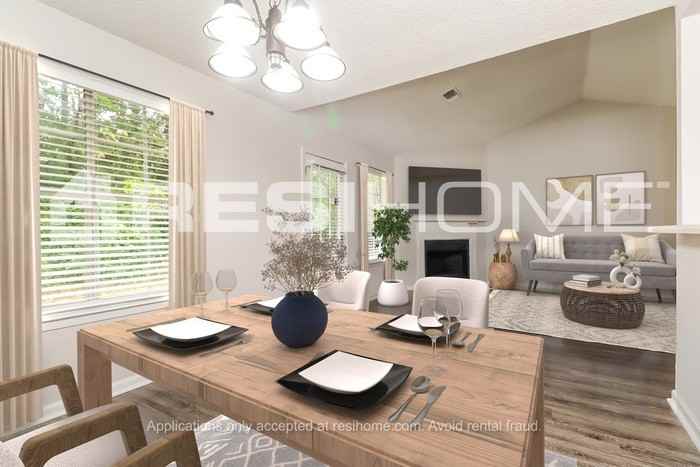 5472 Fox Valley Ln - Photo 4 of 12