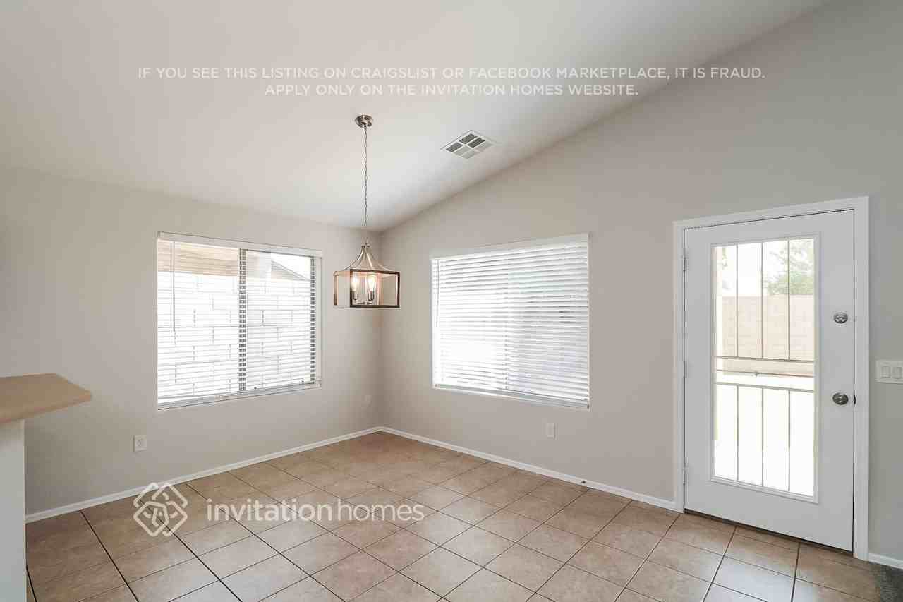 2201 S 112th Ave - Photo 7 of 16