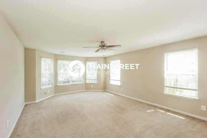 11885 Registry Boulevard - Photo 6 of 16