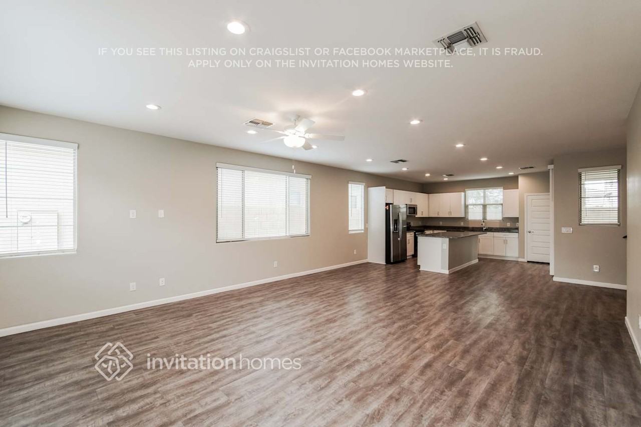 18949 W Reade Ave - Photo 7 of 27